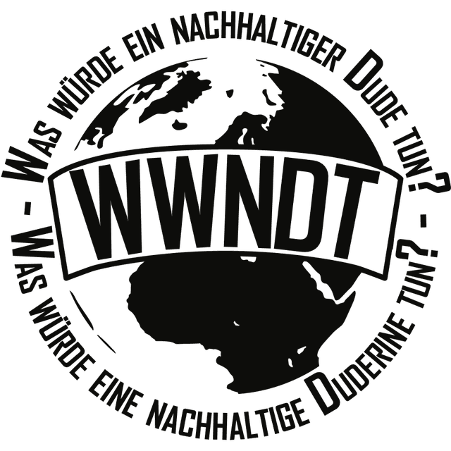 WWNDT Logo: Weltkugel mit Schriftbanner „WWNDT“ und Claim „Was würde ein nachhaltiger Dude / eine nachhaltige Duderine tun?“